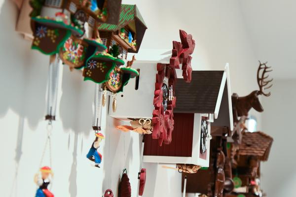 Ladenzeile-Fuer-Dich-Kuckucksuhren-03