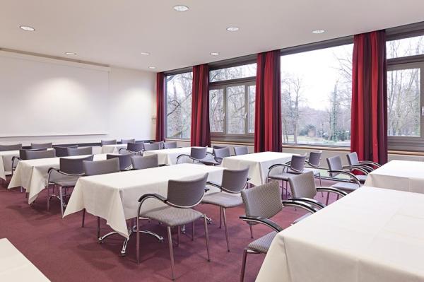 Bad-Krozingen-Kurhaus-Raum-Burggraben