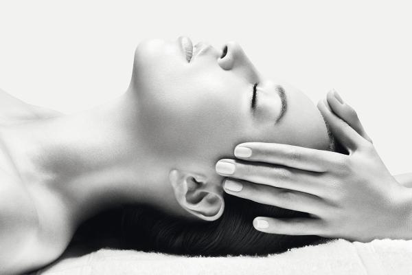 Wohlfuehlhaus-Wellness-Klassische-Gesichtsbehandlung